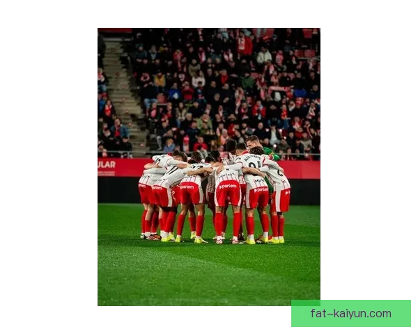 根特近期比赛表现稳健，球队状态回暖备受关注。