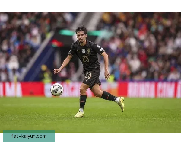 克罗斯中场节奏控制表现稳健，助力球队保持竞争力增强状态