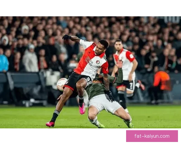 阿利松在沙特联赛中表现稳健，状态回暖引发关注